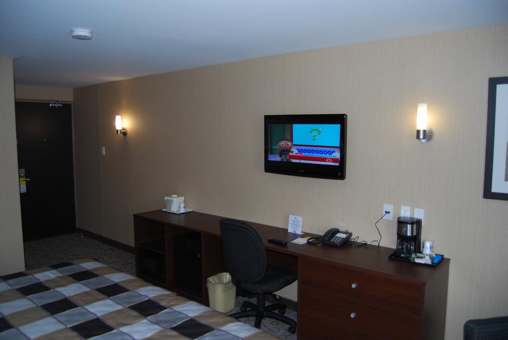 Days Inn By Wyndham Brampton Kültér fotó